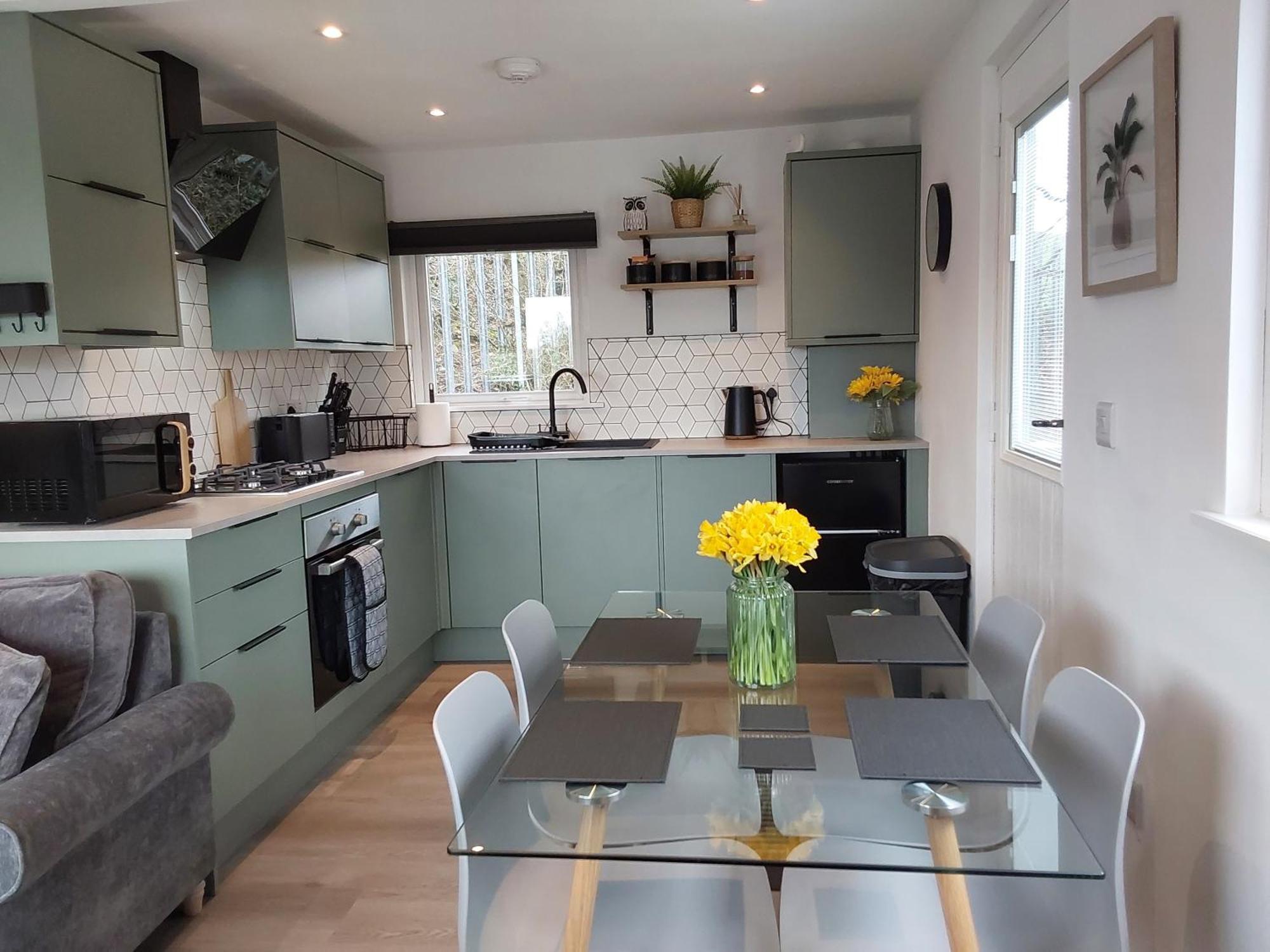 176 Glan Gwna Park Caernarfon * Caeathro